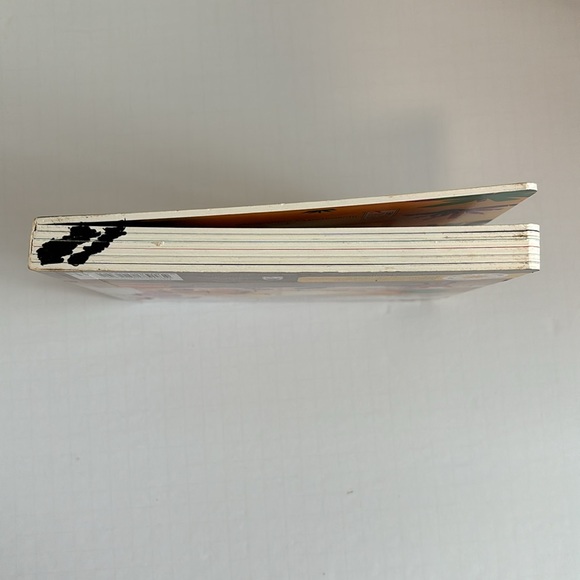 Smithsonian kids Digging for Dinosaurs book Interactive tabs, flaps and wheels. - Picture 6 of 6